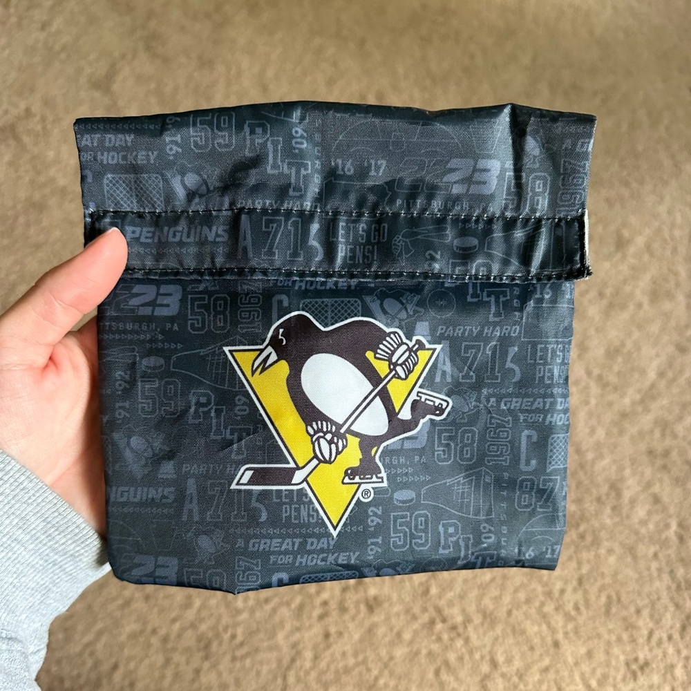 Pittsburgh Penguins Velcro Storage Bag